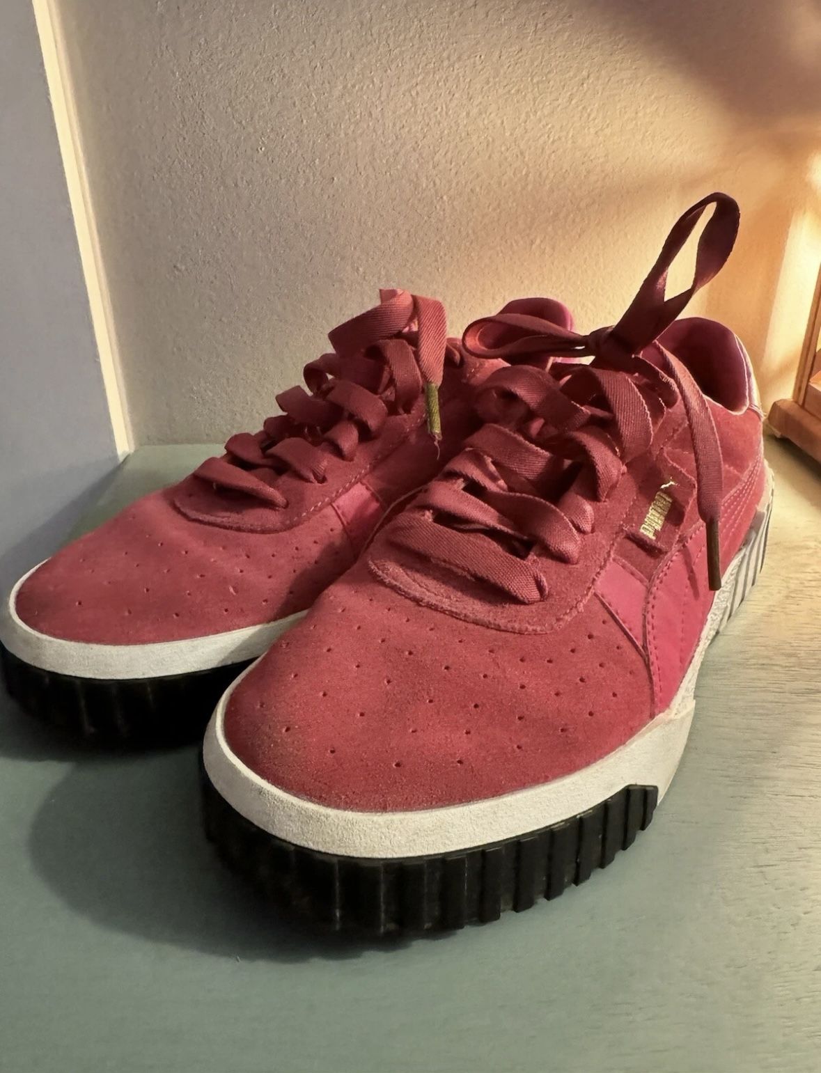 PUMA Pink Sneakers – Women’s 7.5