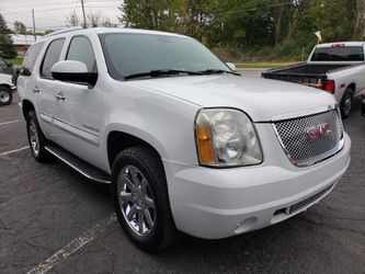 2007 GMC Yukon. Dinali