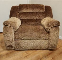 EXTRA WIDE RECLINER