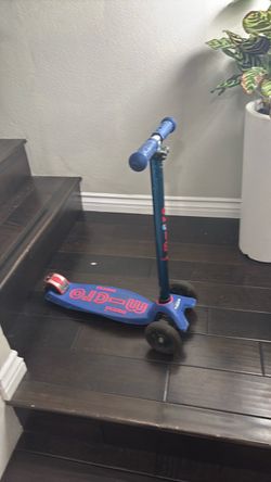 Micro Maxi Kick Scooter Blue