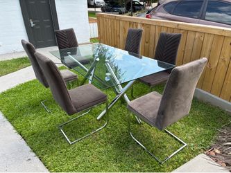 Glass dining table six suede chairs / comedor seis sillas