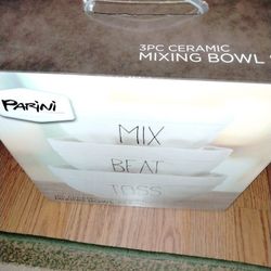 NEW - 3 Piece Ceramic Mixing Bowl Set. White