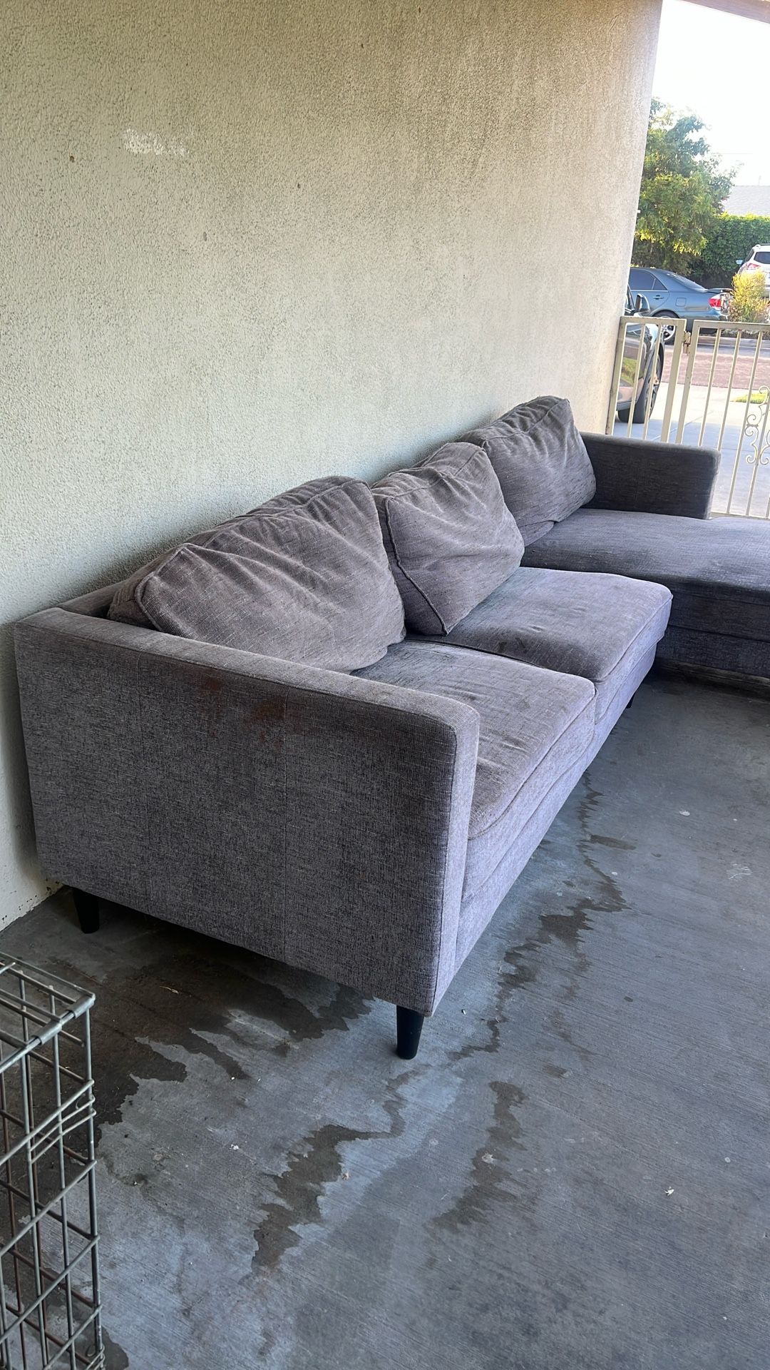 FREE COUCH
