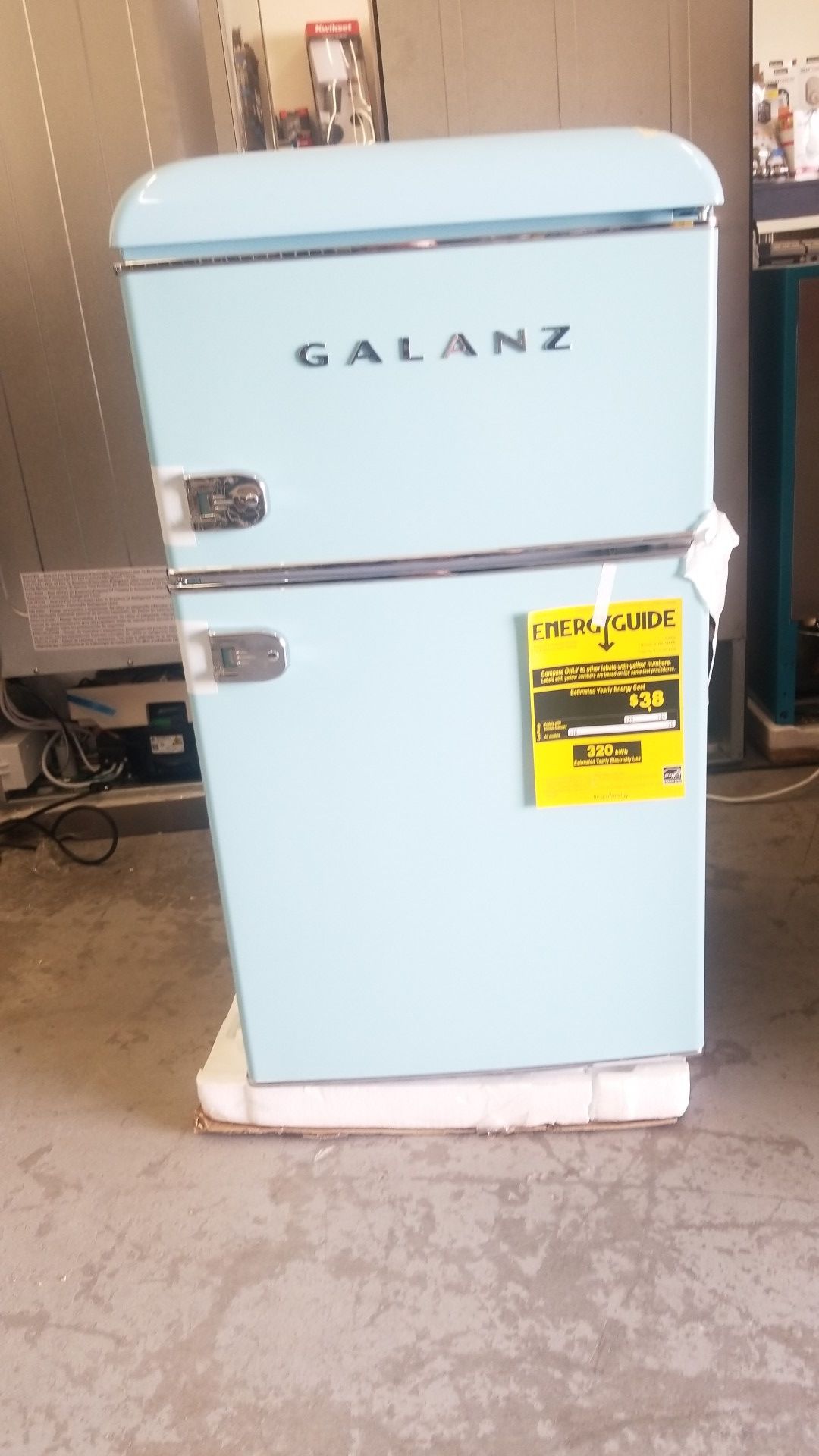 Galanz 3.1 cu. ft. Retro Mini Fridge with Dual Door True Freezer in Blue