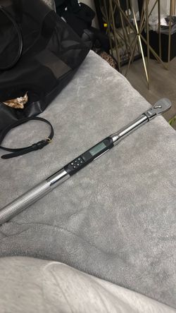 Digital torch wrench