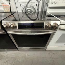 Samsung Slide In Stove ( Cocina )