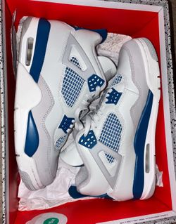 Military blue Jordan 4