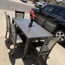 Table With 6 Chairs 