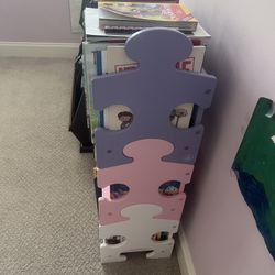 Puzzle Shaped Bookshelf