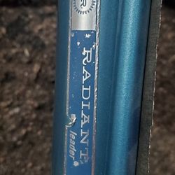 Radiant Leader Vintage Projector Screen Tripod With Cloth Case