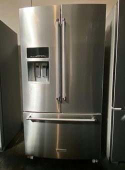 Stainless Steel French Door Refrigerator with Ice Maker
