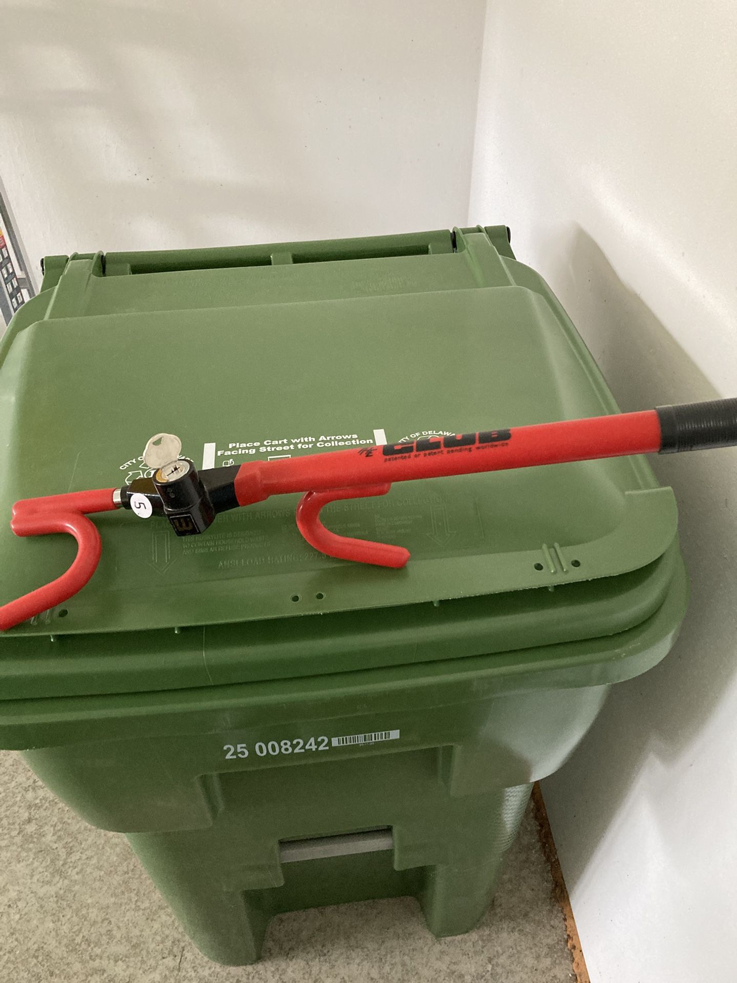 The ORIGINAL CLUB (anti-theft device)