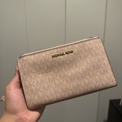 Michael Kors Pink Wallet 