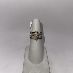 Gold Diamond Engagement Ring 