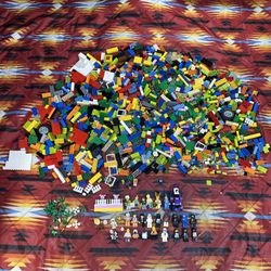 LEGO Bulk 26 Minifigures / Parts / Pieces / Accessories 4 lbs Ninjago Star Wars