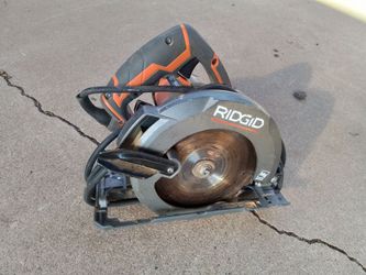RIDGID Circular Saw with Blade