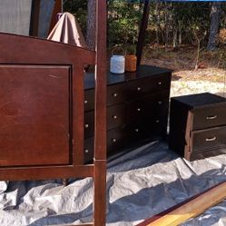 Queen Bedroom Set