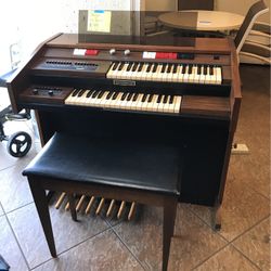 Baldwin Organ 