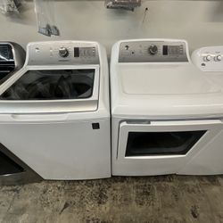 GE Washer And Dryer Set