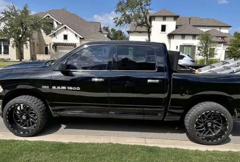 Dodge Ram 5 Lug Wheels