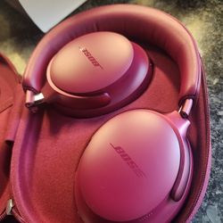 Bose Quiet Comfort Ultra Headphones - Limited Edition Color "Deep Plum"