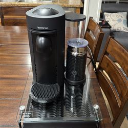 Nespresso machine with pod storage tray