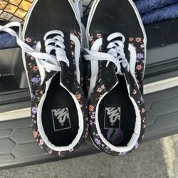 Vans. New Size 8-women. 6.5-Men