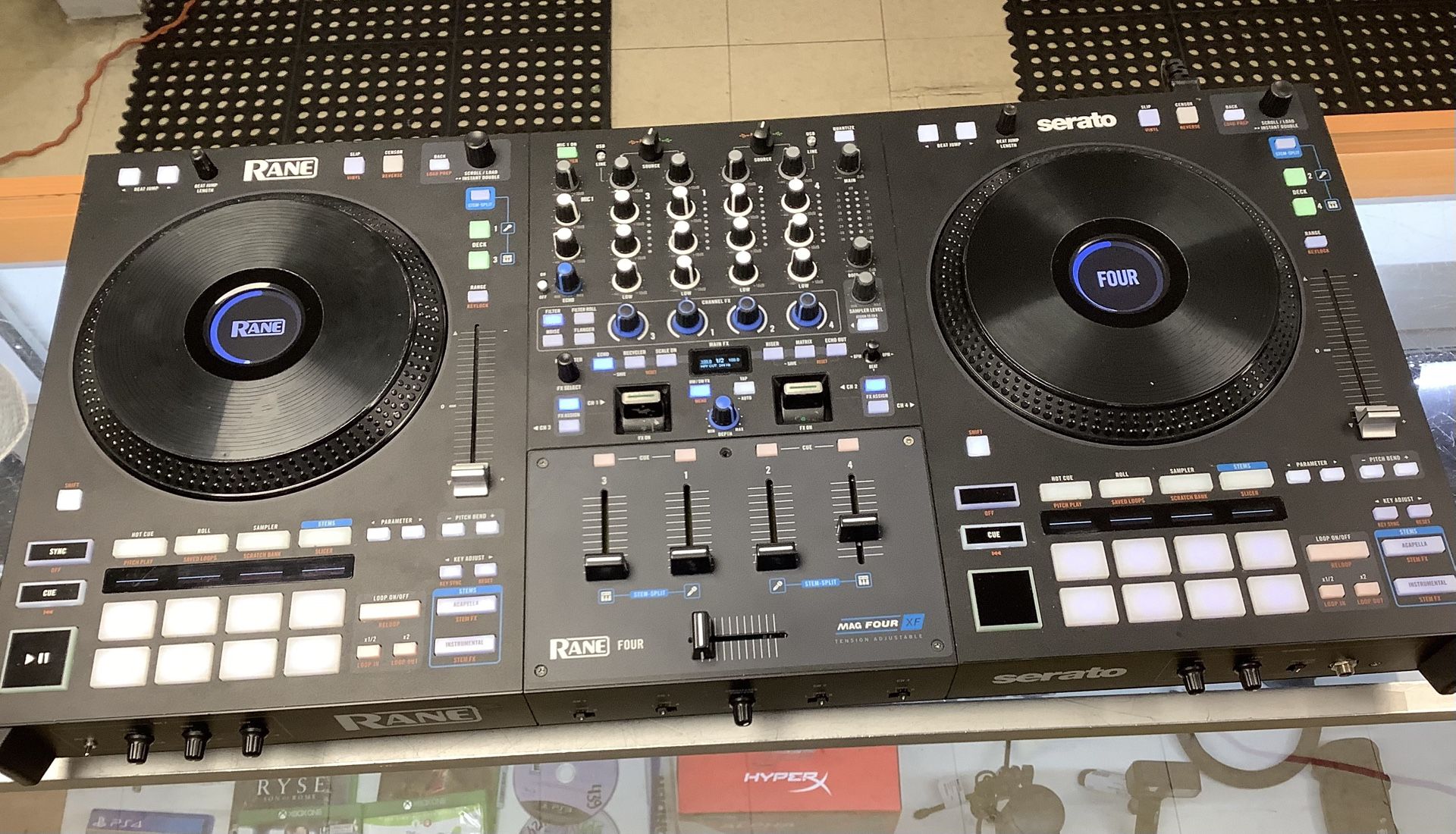RANE FOUR Professional DJ CONTROLLER Mixer