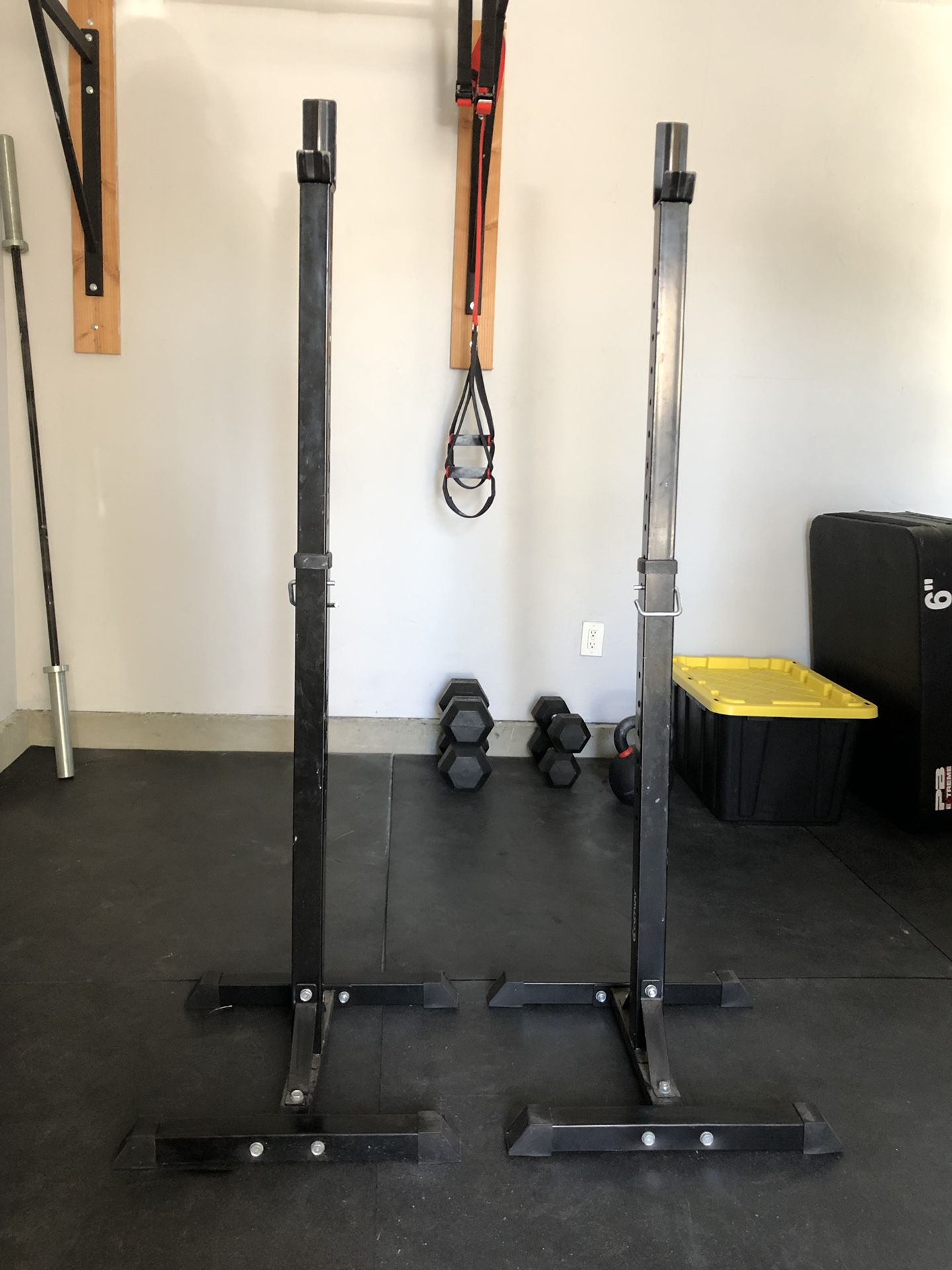 Two piece squat rack