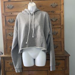 Woman’s Cropped Hoodie Sweatshirt Size XXL By Wild Fable Like Néw