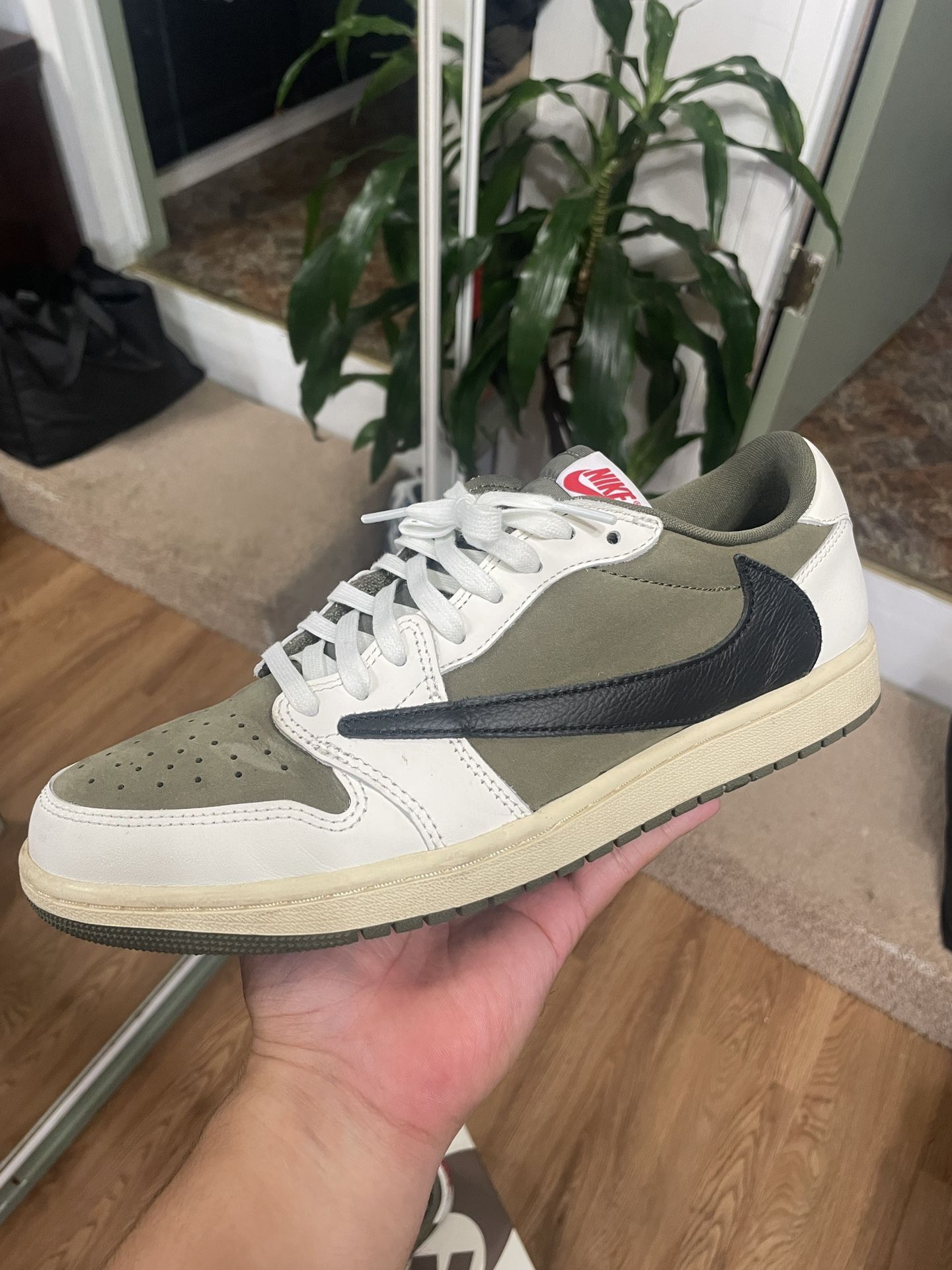 Travis Scott “Medium Olive” Jordan 1 Low