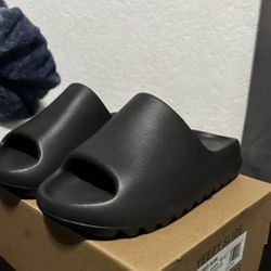 Adidas Yeezy Slides 