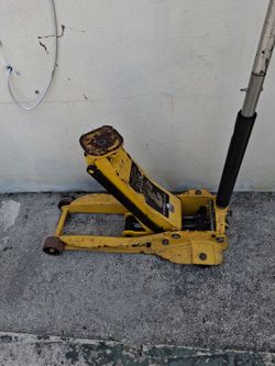 YES, Item Is Available Daytona 3 Ton Floor Jack "Looks rough, works good"
