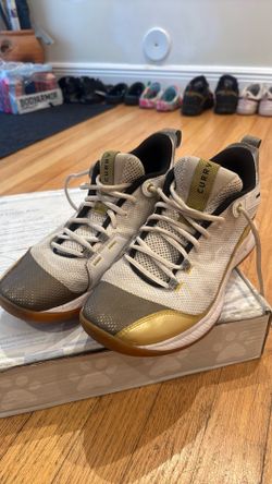 Under Armour Curry Basketball Shoes Mens 8