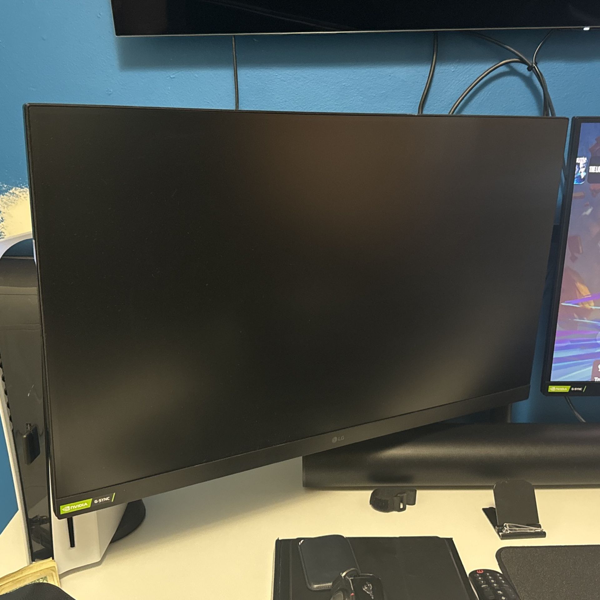 LG  Monitor 32”