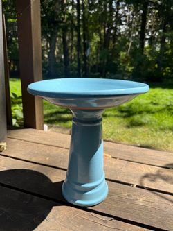 Outdoor ceramic birdbath