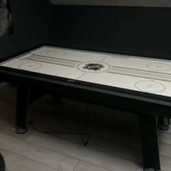 Air Hockey Table