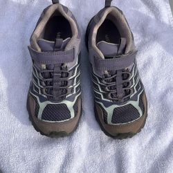 Girls 13.5 Merrell Water Proof Hacking Boots