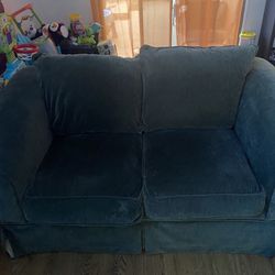 Green love seat 