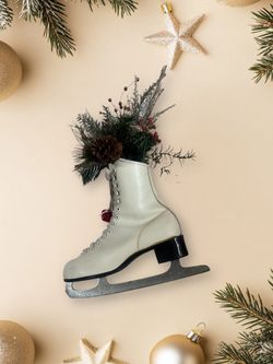 Vintage Ice Skating Wreath