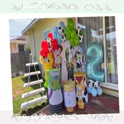 Charm Celebrations with Creative Birthday Balloon Art street make