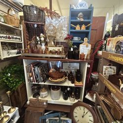 Vintage Furniture, Collectibles, Decor & More