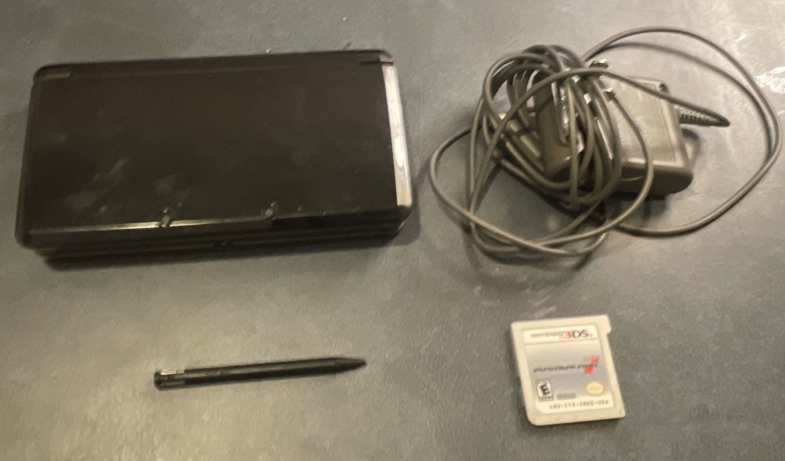 Nintendo 3DS XL Black Handheld Console W/Mario Kart 7 (USA)