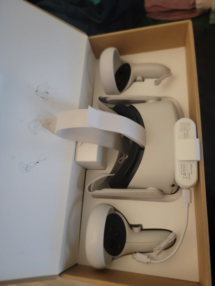 Meta Quest 2 In Box With Clip On External Battery