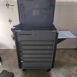 Us General tool cart.