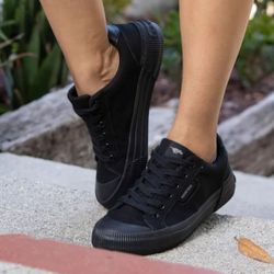 Rocket Dog Shoes Size 10