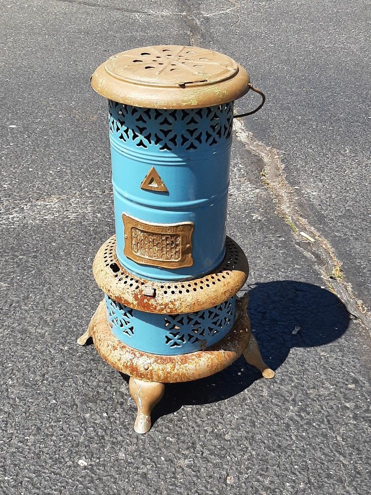 1930 Perfection Kerosene Heater Robin Egg Blue Model No 630