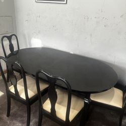 Dining Table And Couch’s 