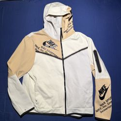 Nike Sportwear Tech Fleece Graphic Mens Size XL Full-Zip Hoodie DM6474-072