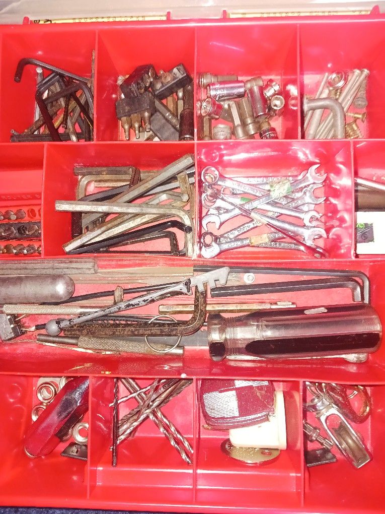 300 Peice Smalls Tools 